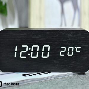 Đồng hồ bàn LED chất liệu gỗ